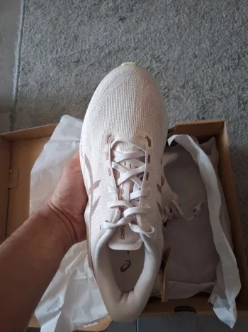 Gebrauchtes Asics Novablast 6 bike — Bild 3 von 10