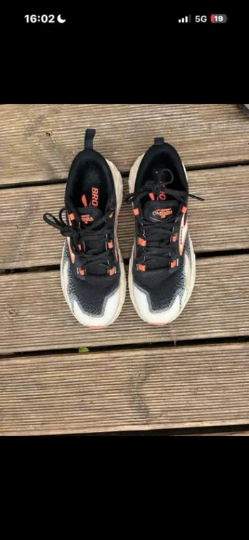 Brooks Cascadia 18 bike usato