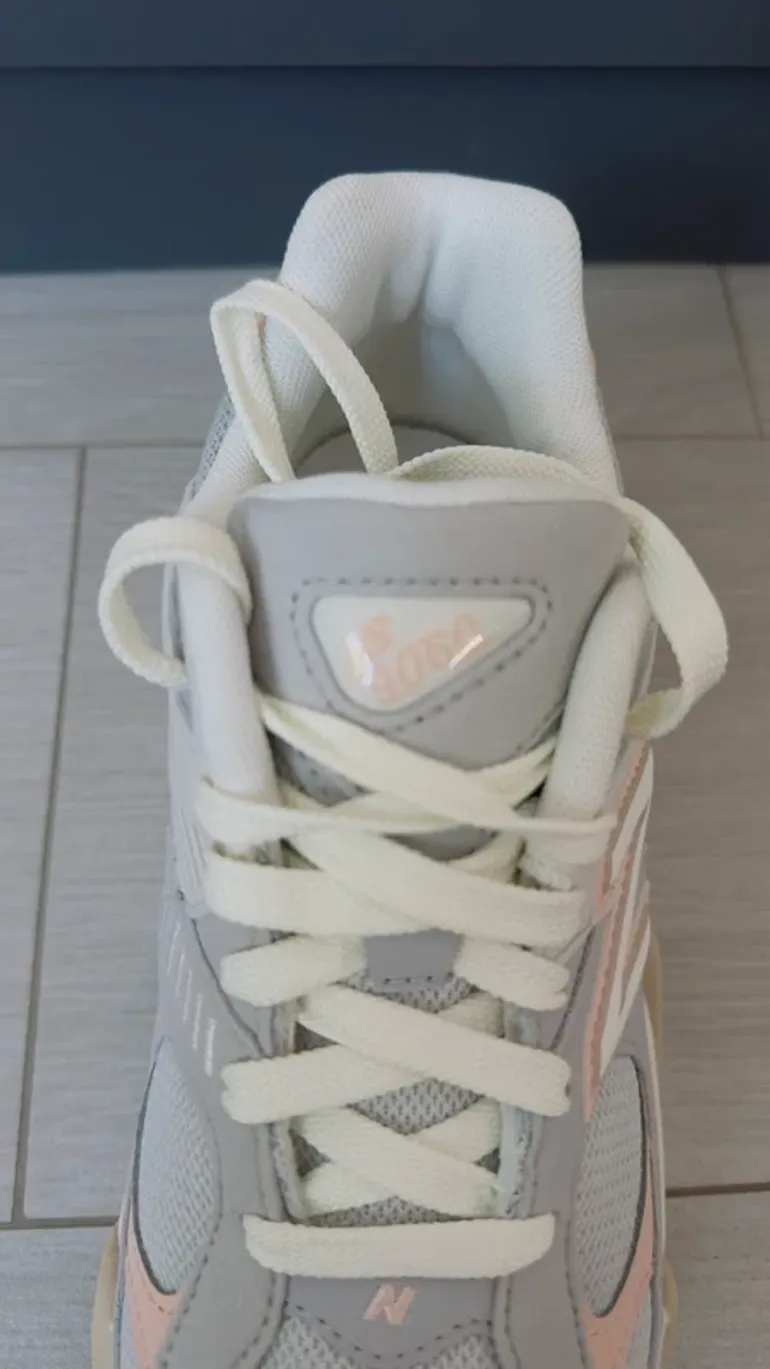 Käytetty New Balance 9060 bike — kuva 3 / 11