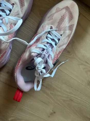 Gebrauchtes Asics Novablast 5 LE bike — Bild 8 von 9
