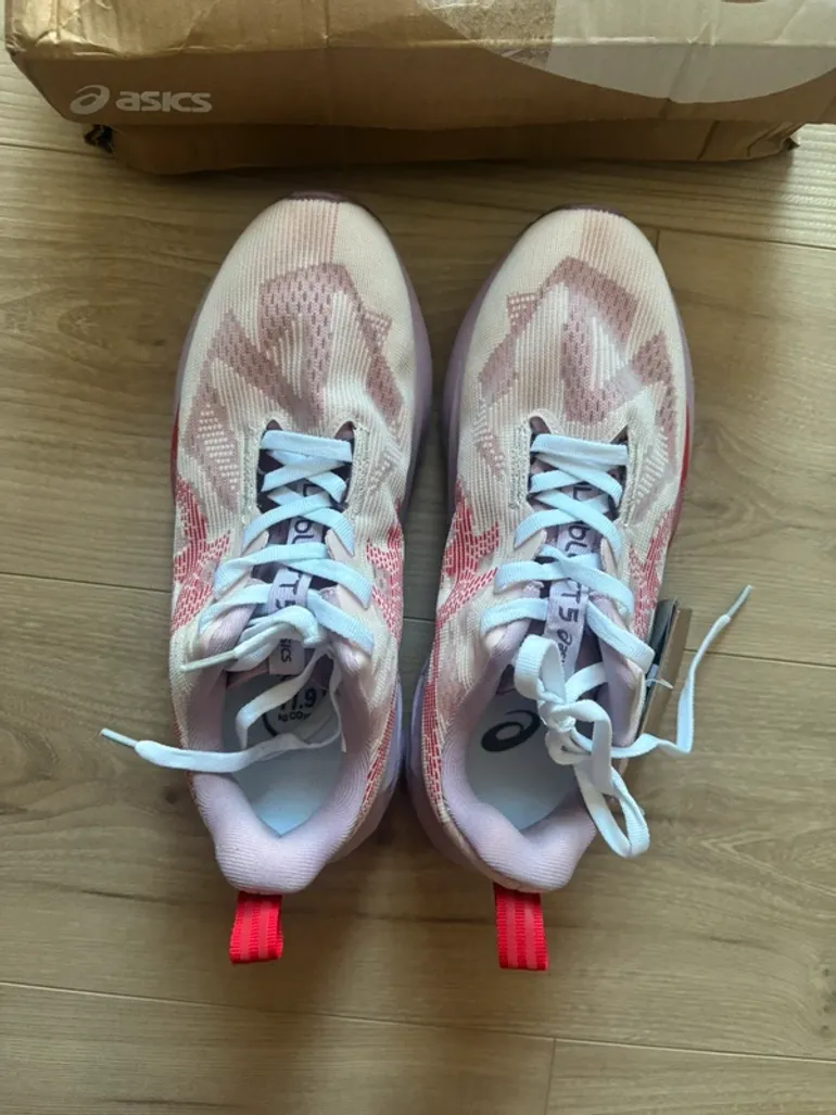 Gebrauchtes Asics Novablast 5 LE bike — Bild 6 von 9