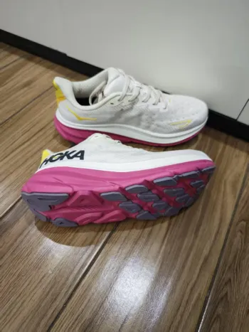 Hoka Clifton 9 bike usato — immagine 3 di 4
