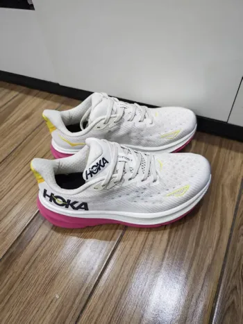 Hoka Clifton 9 bike usato — immagine 4 di 4