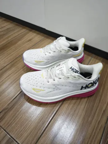 Hoka Clifton 9 bike usato