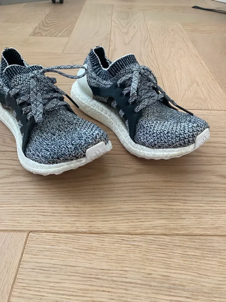 Adidas Ultra Boost Oreo bike de segunda mano — imagen 2 de 5