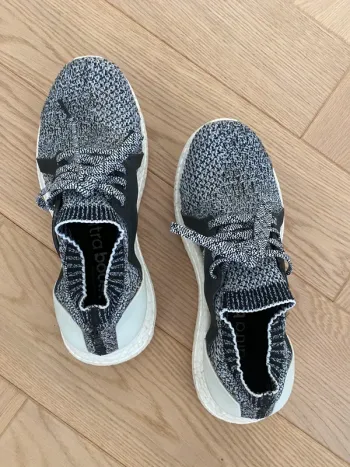 Adidas Ultra Boost Oreo bike de segunda mano — imagen 5 de 5