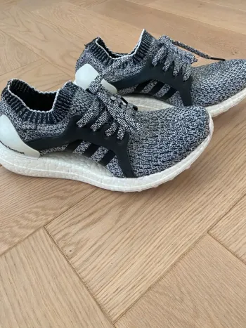 Gebrauchtes Adidas Ultra Boost Oreo bike