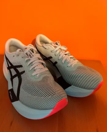 Asics Metaspeed Sky Paris bike usato — immagine 4 di 5