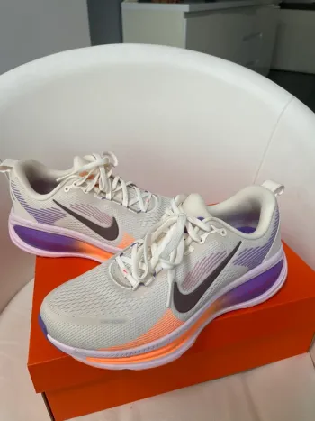 Gebrauchtes Nike Vomero 18 bike