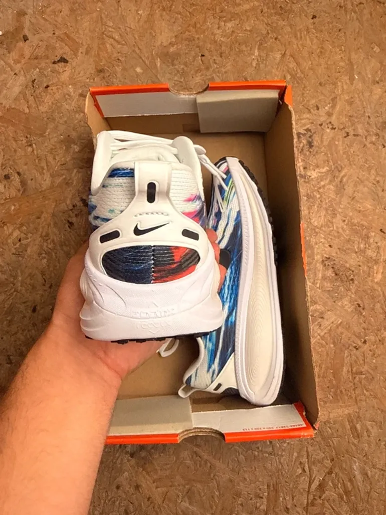 Nike Vomero 18 bike d'occasion — image 6 sur 8