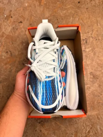 Nike Vomero 18 bike d'occasion — image 3 sur 8
