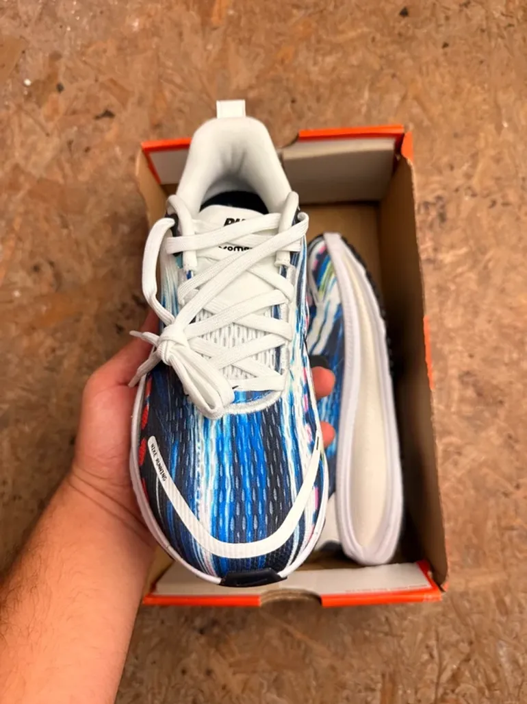 Nike Vomero 18 bike d'occasion — image 3 sur 8