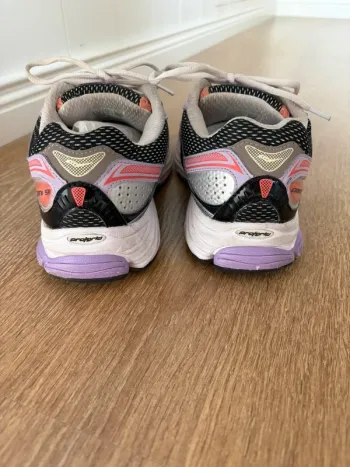 Gebrauchtes Saucony Progrid Omni 9 bike — Bild 2 von 6