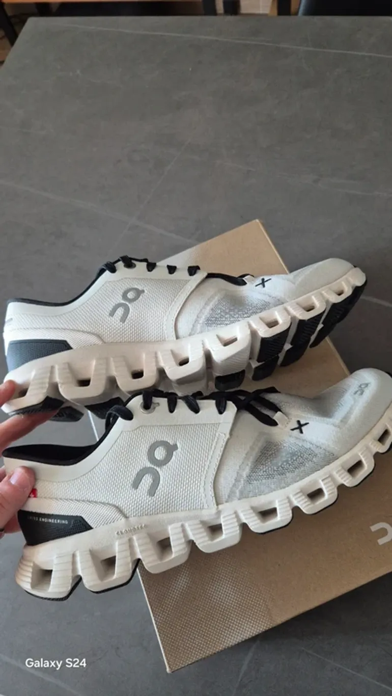 Used On Running Cloud X3 bike — image 4 of 8