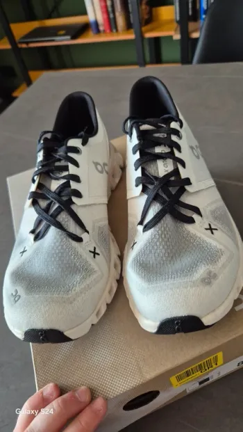 Gebrauchtes On Running Cloud X3 bike