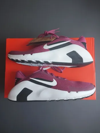 Gebrauchtes Nike Damen Sportschuhe Größe 42 bike — Bild 6 von 10
