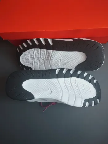Gebrauchtes Nike Damen Sportschuhe Größe 42 bike — Bild 4 von 10