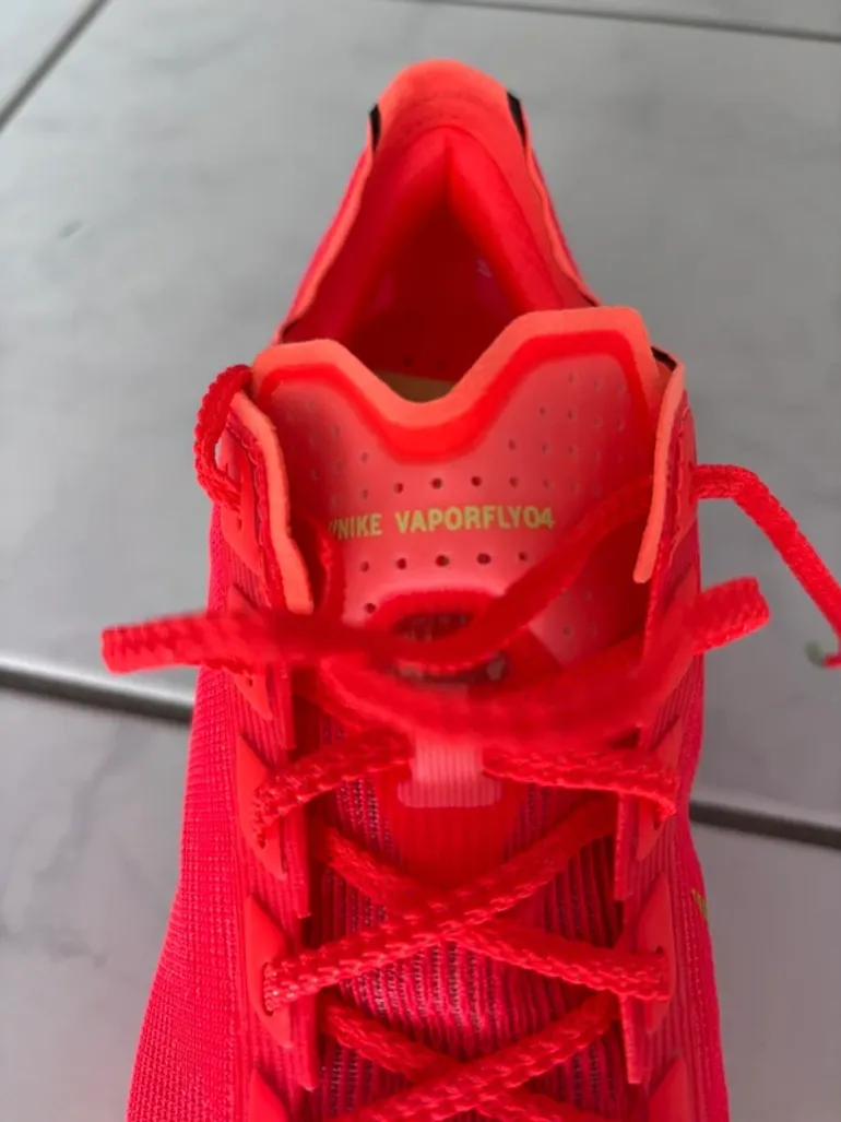 Nike ZoomX Vaporfly Next% 4 bike d'occasion — image 5 sur 14