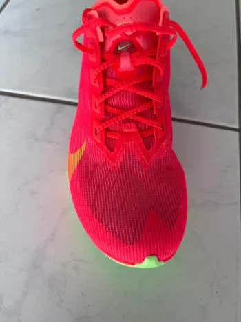 Nike ZoomX Vaporfly Next% 4 bike d'occasion — image 3 sur 14