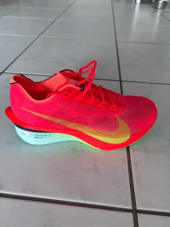 Nike ZoomX Vaporfly Next% 4 bike d'occasion