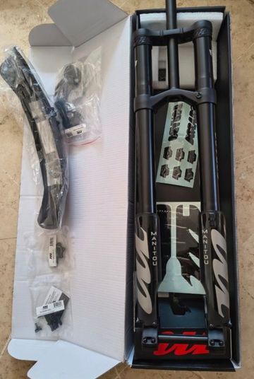 Tweedehands Manitou Dorado Comp Fork 2026 bike — afbeelding 2 van 3