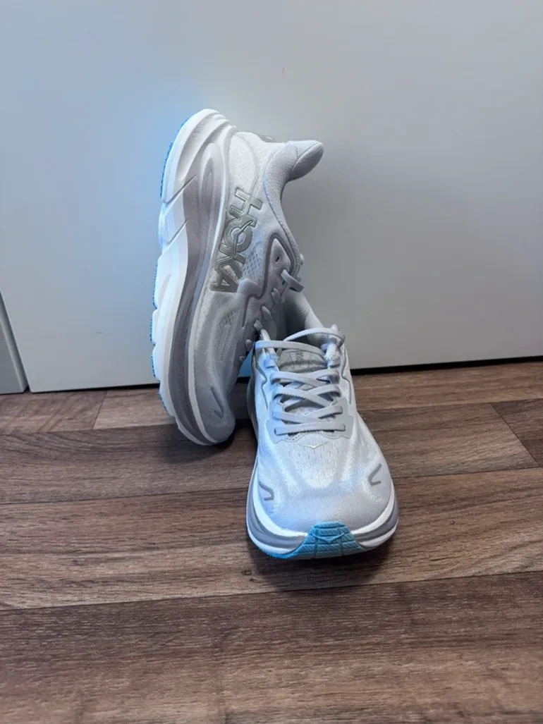Hoka Clifton 9 bike usato — immagine 6 di 9