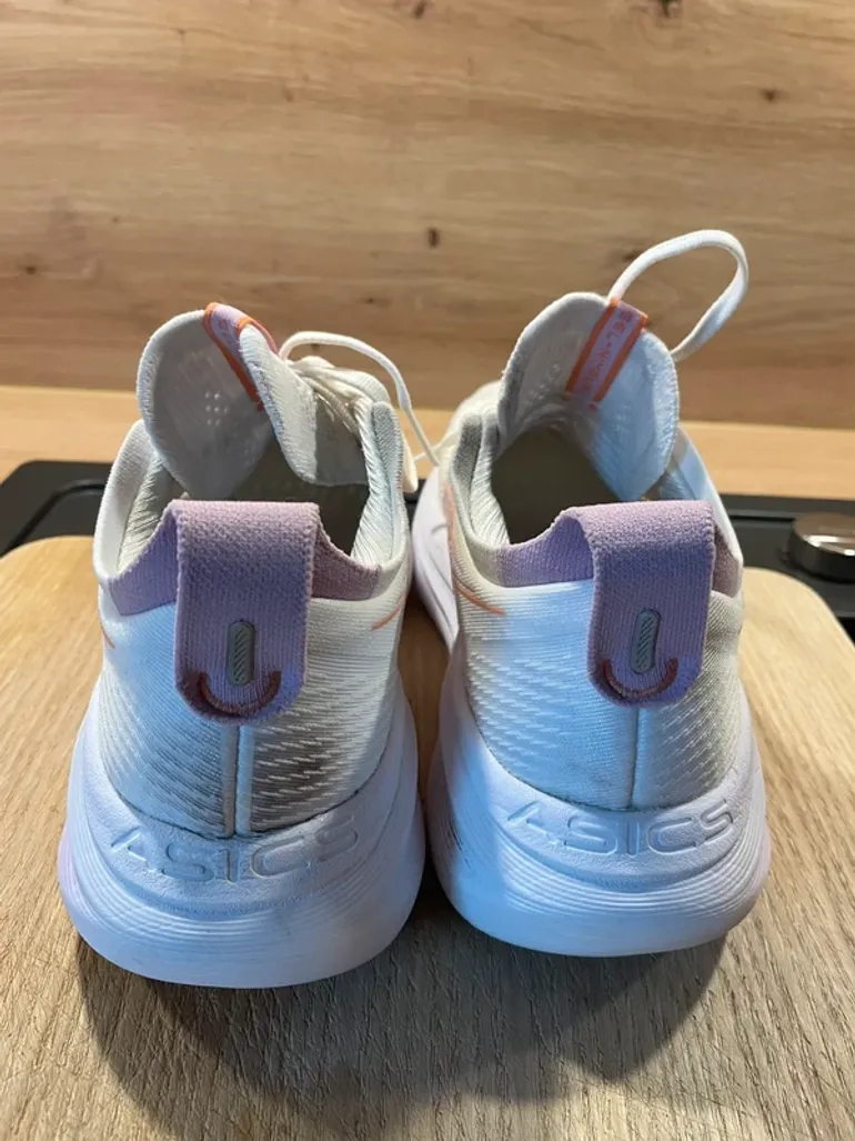 Asics Gel Nimbus 27 bike d'occasion — image 4 sur 6