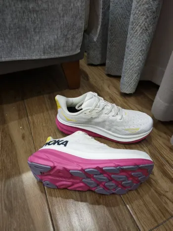 Hoka Clifton 9 bike usato