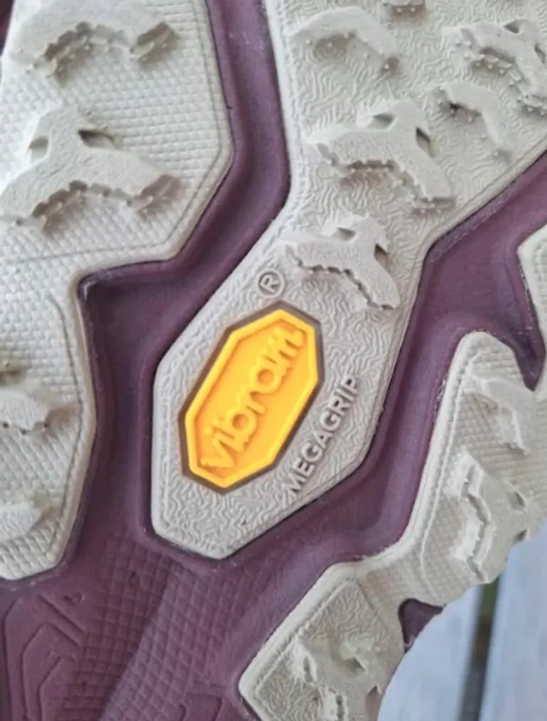 Hoka Speedgoat 6 bike d'occasion — image 4 sur 6