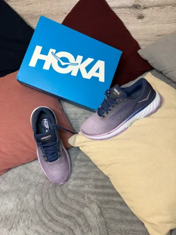 Tweedehands Hoka Running Shoes bike