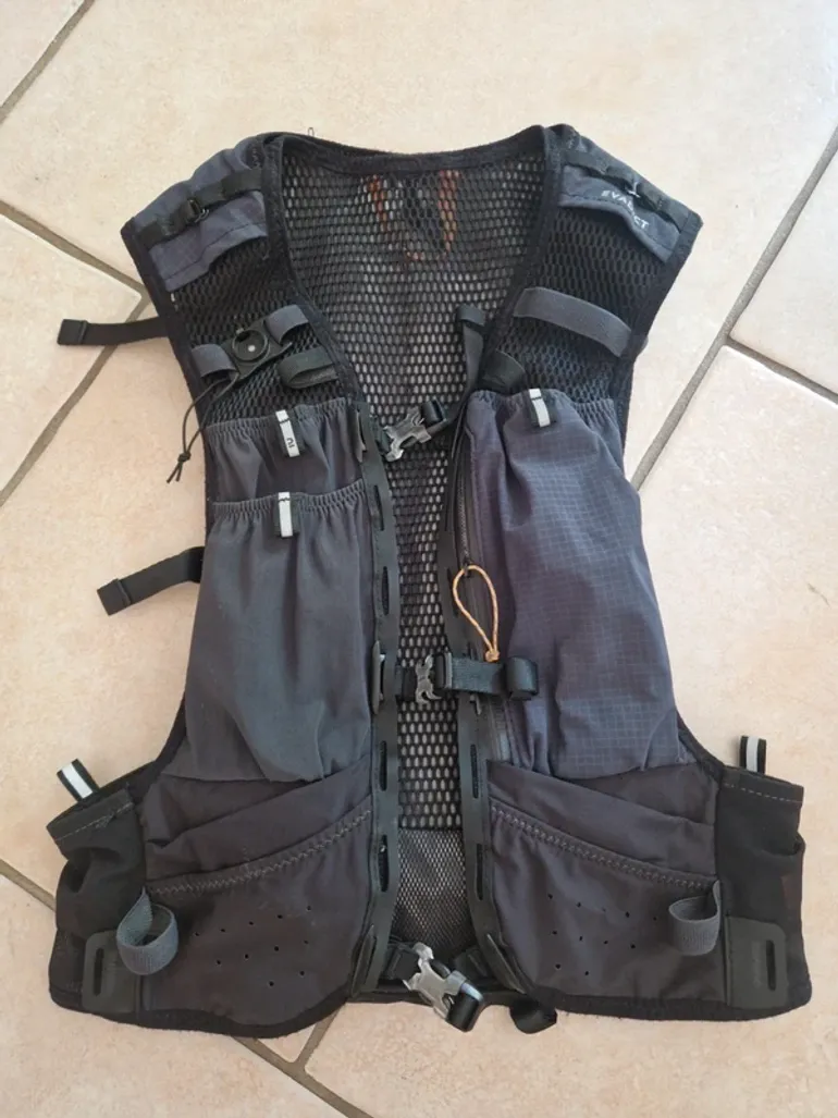 Decathlon Evadict 15 L bike d'occasion — image 2 sur 3