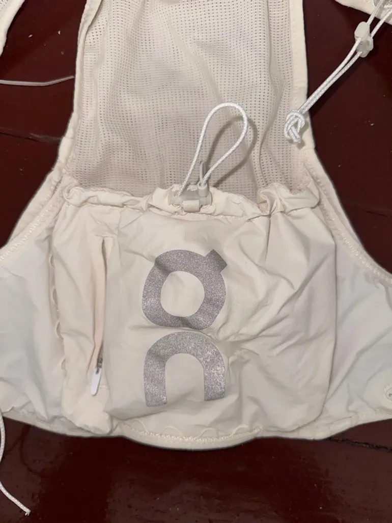 Tweedehands Volume On running hydration vest bike — afbeelding 4 van 4