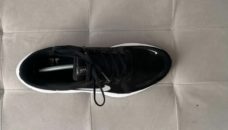 Nike Running Shoes bike usato — immagine 5 di 9