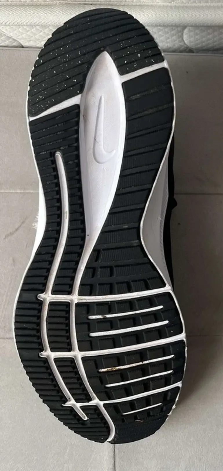 Nike Running Shoes bike usato — immagine 9 di 9