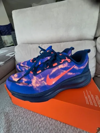 Gebrauchtes Nike Vomero 18 bike