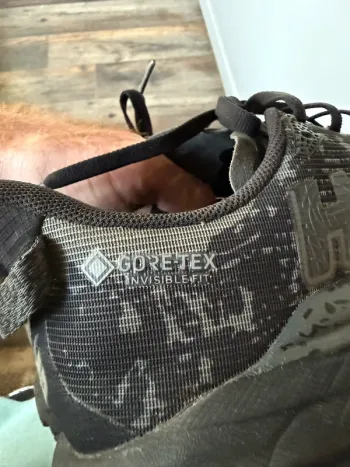 Gebrauchtes Hoka Speedgoat 6 GTX bike — Bild 6 von 7