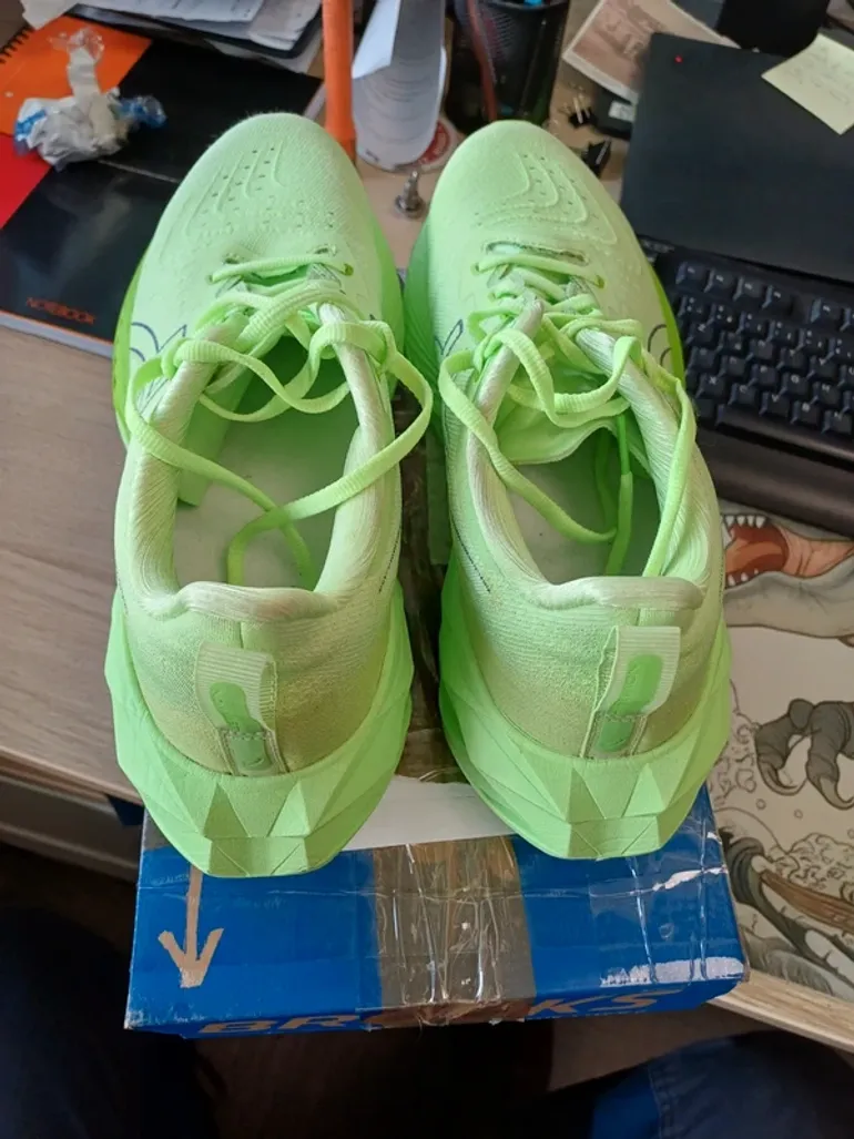 Gebrauchtes Asics Novablast 4 bike — Bild 8 von 9
