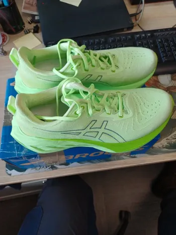 Gebrauchtes Asics Novablast 4 bike — Bild 9 von 9