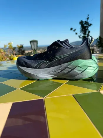 Used Asics Gel-Nimbus 25 bike — image 4 of 7