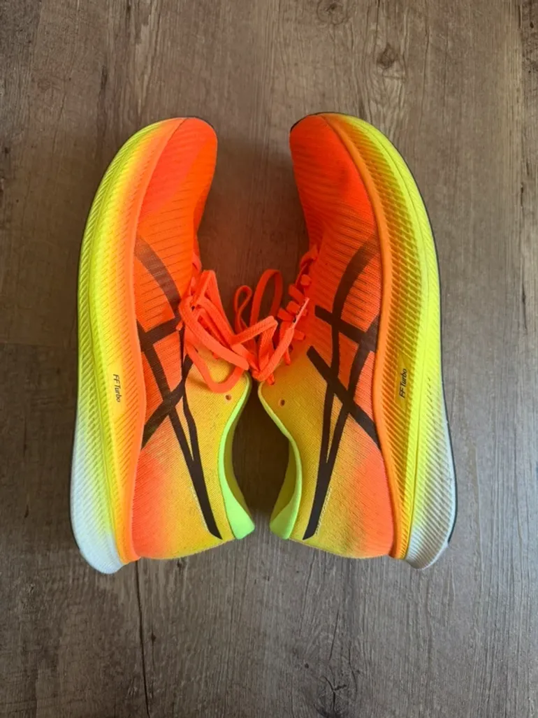 Tweedehands Asics Metaspeed Edge bike — afbeelding 5 van 7