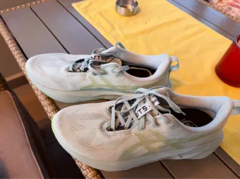 Gebrauchtes Asics Novablast 5 bike — Bild 2 von 3