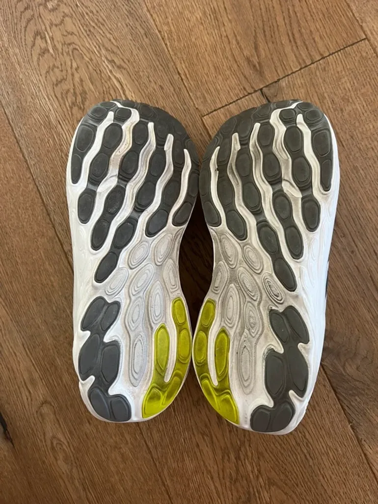 Tweedehands New Balance 1080 v13 bike — afbeelding 4 van 5