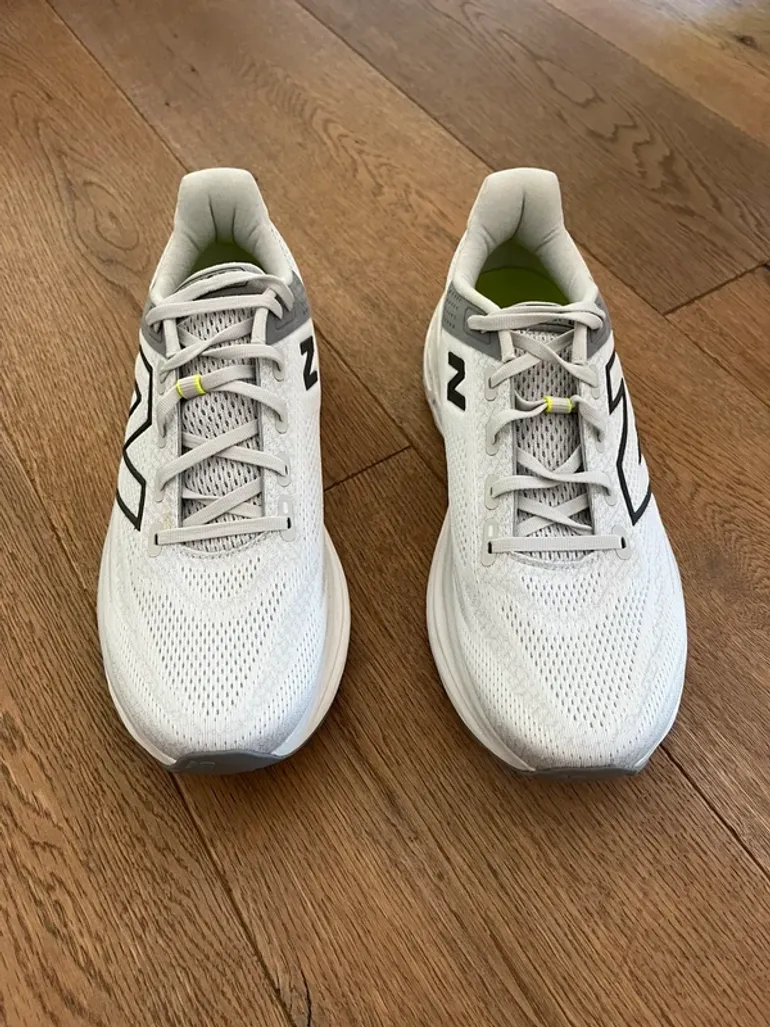 Tweedehands New Balance 1080 v13 bike — afbeelding 2 van 5