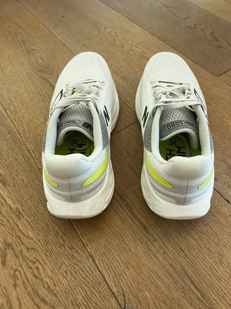 Tweedehands New Balance 1080 v13 bike — afbeelding 3 van 5
