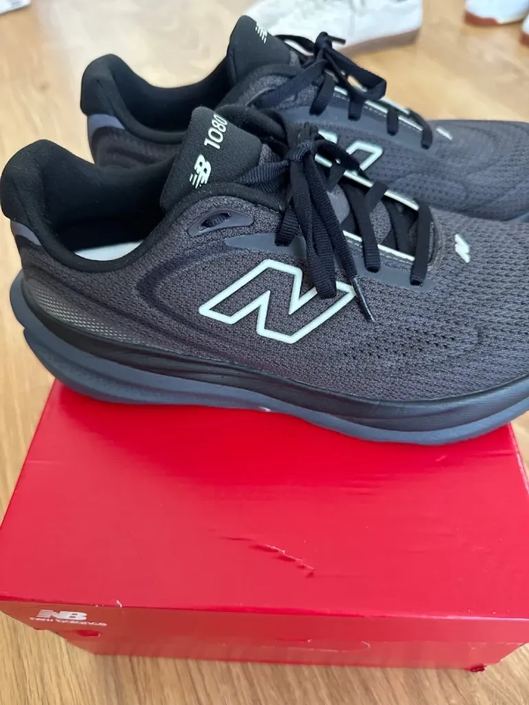 Used New Balance 1080v15 bike — image 4 of 5