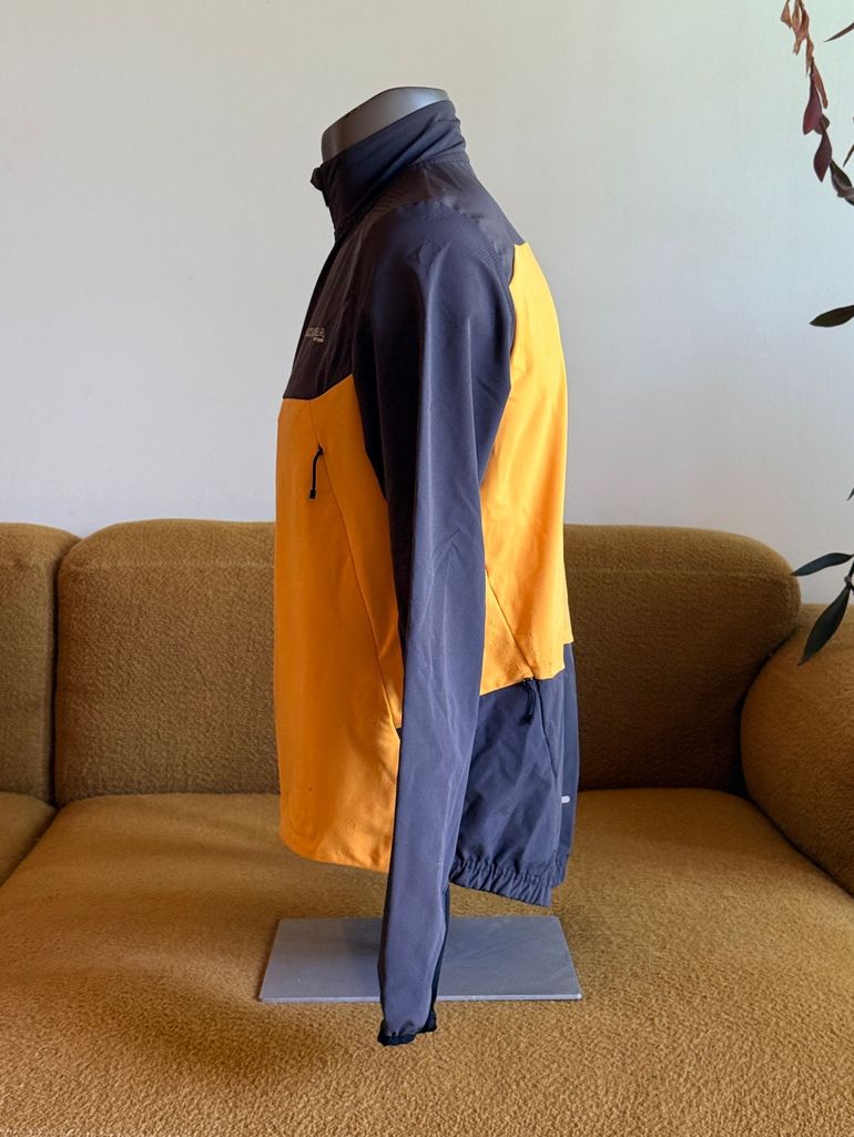 Used Endura MT500 Softshell Jacket 2022 bike — image 2 of 6