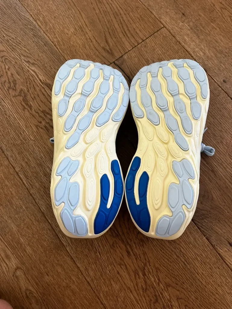 Tweedehands New Balance 1080 v13 bike — afbeelding 4 van 5