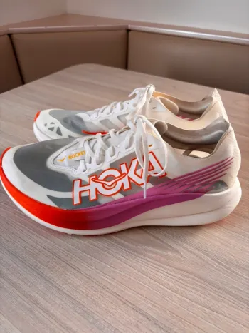 Używany Hoka Rocket X2 bike — zdjęcie 4 z 9