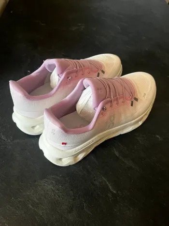 Gebrauchtes On Running Shoes bike — Bild 2 von 3