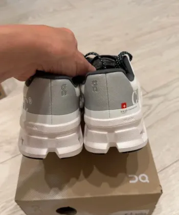 Gebrauchtes Ideal On Running Shoes bike — Bild 6 von 7